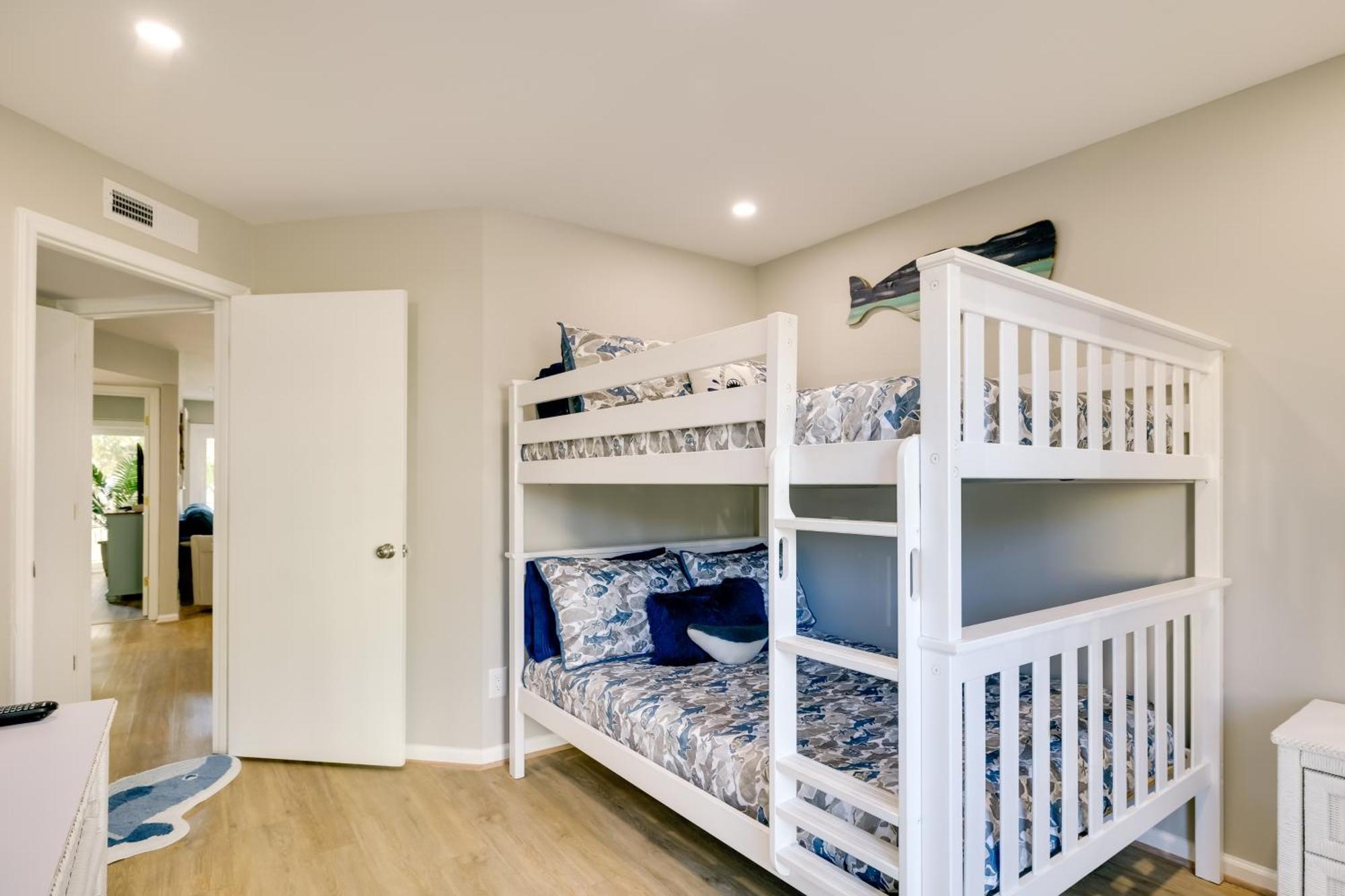 Emerald Isle Condo With Indoor Pool And Beach Access! מראה חיצוני תמונה