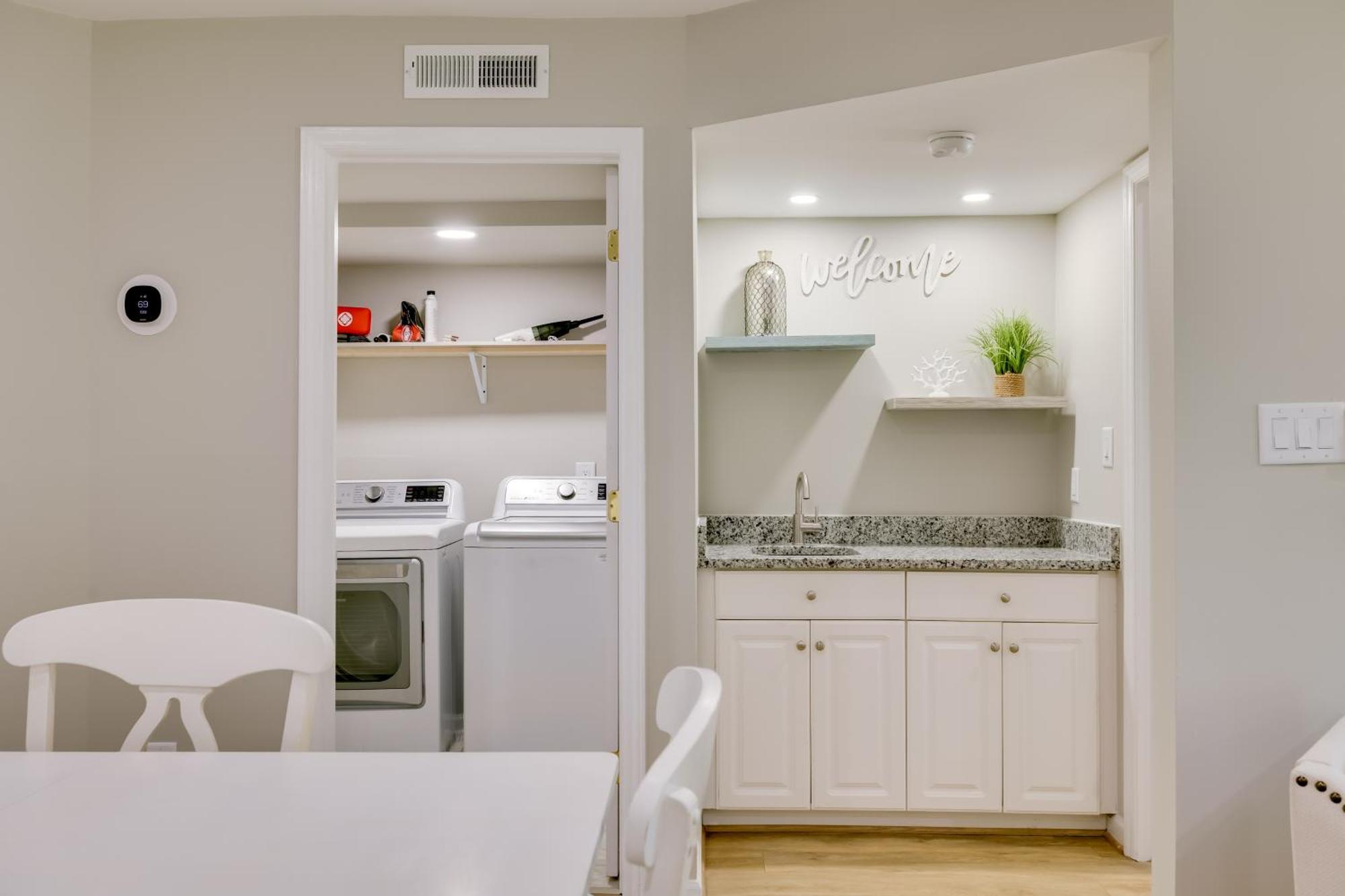 Emerald Isle Condo With Indoor Pool And Beach Access! מראה חיצוני תמונה